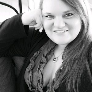 Meet your Posher, Leslie